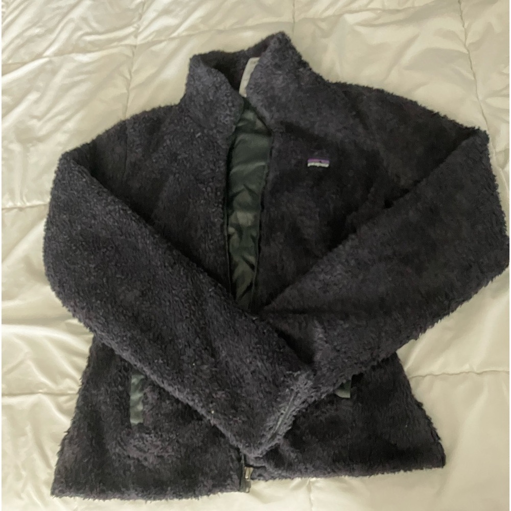 Black size small Patagonia zip up